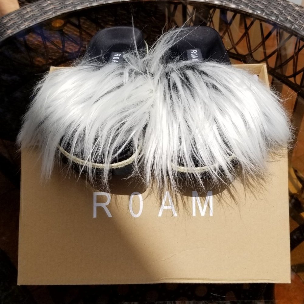 ROAM Faux Fur Slides